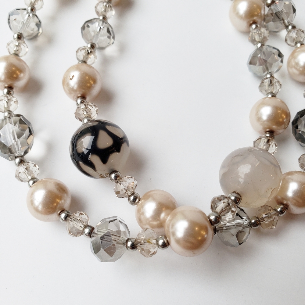 Crystals & Pearls Necklace